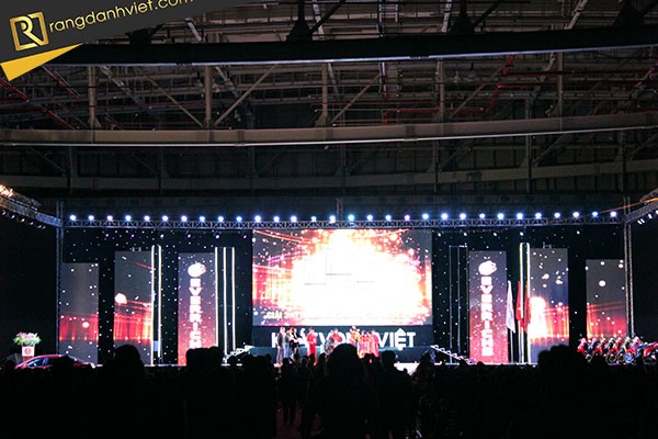 Sân khấu sự kiện